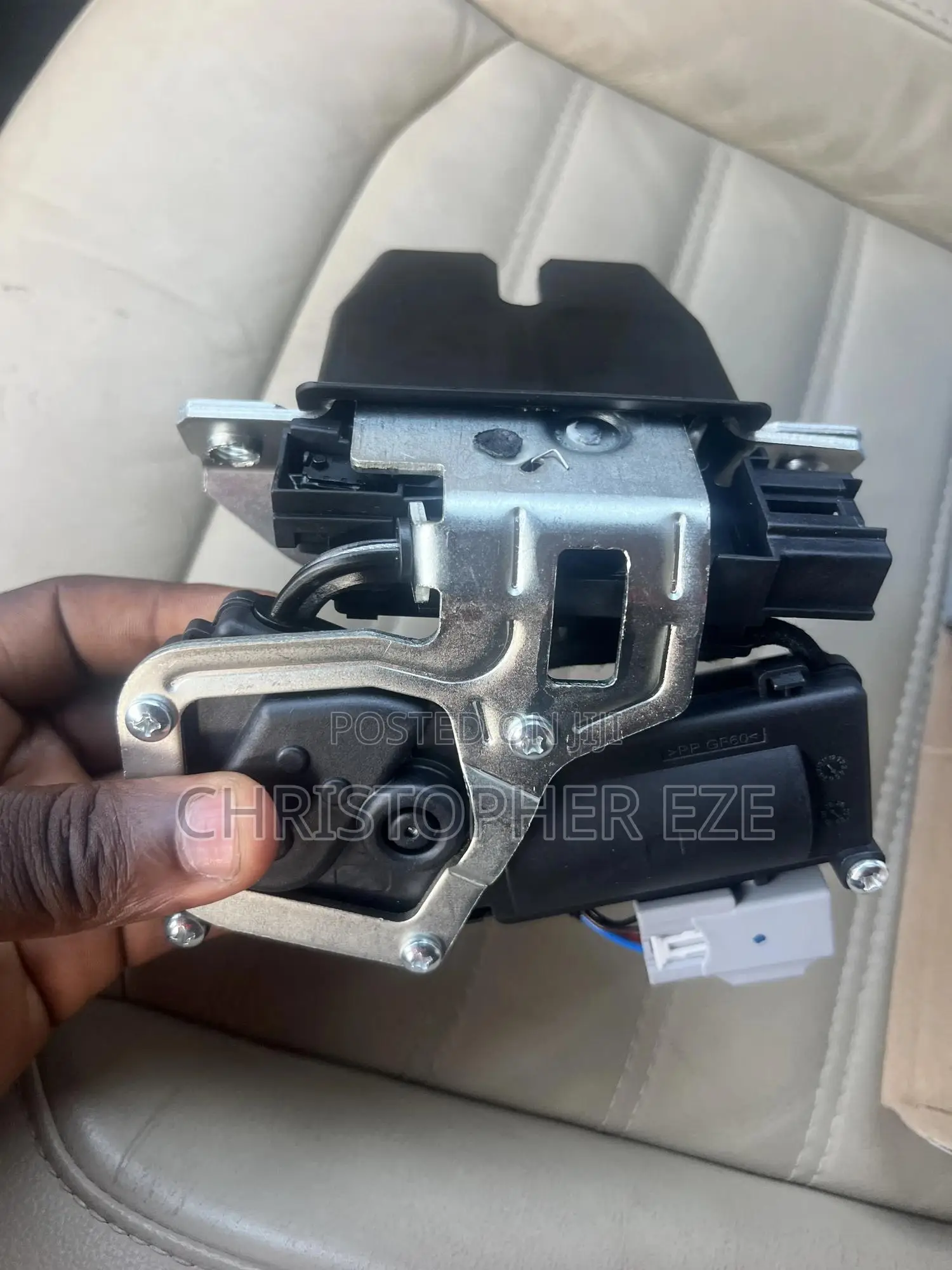 Ford Edge Automatic Booth Catcher 2015 2016 2017 2018 2019 2020 2021