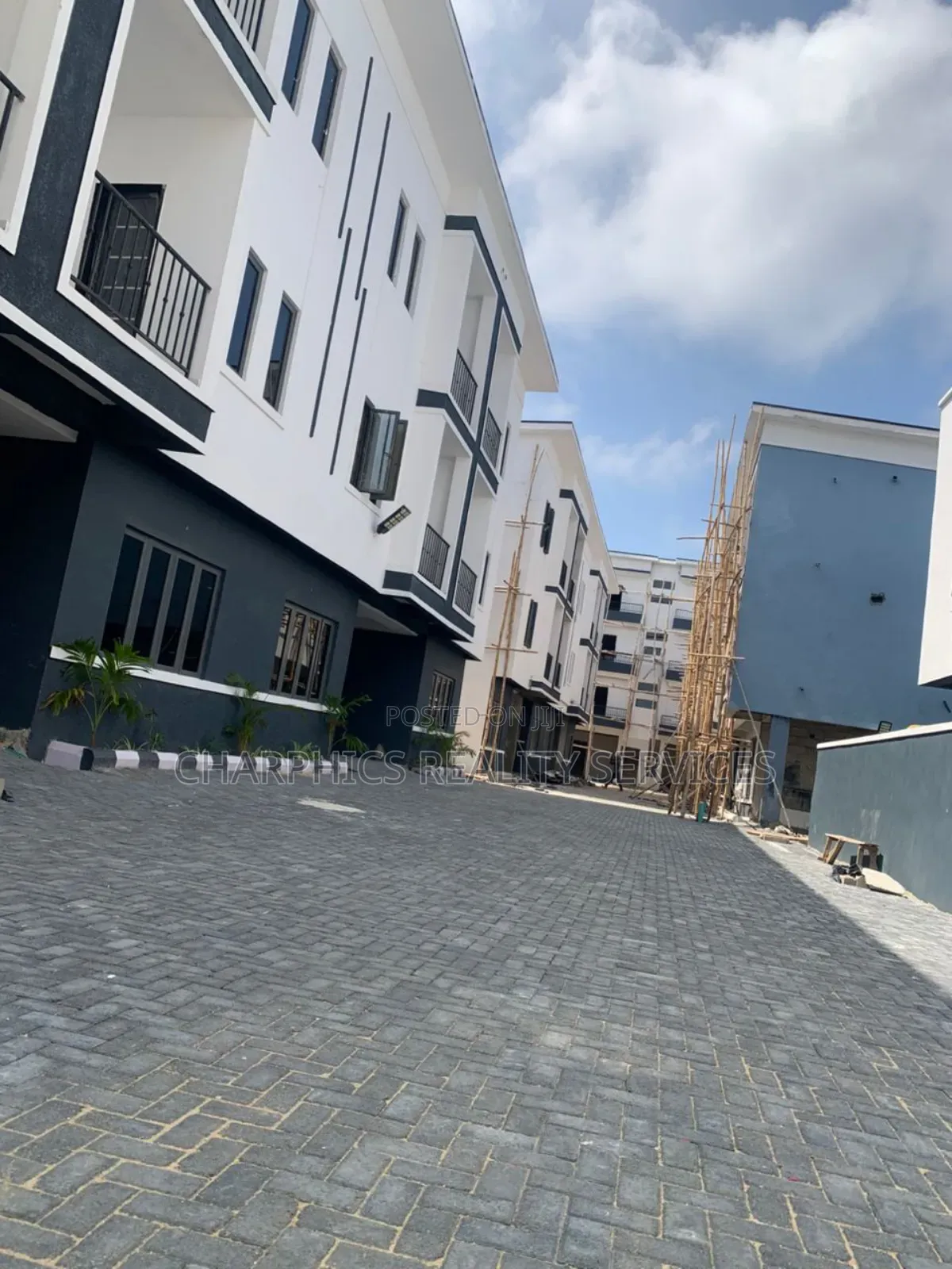 Mini Flat in Lekki Phase 2 for sale