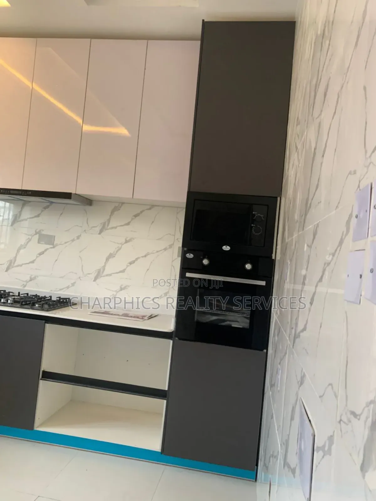 Mini Flat in Lekki Phase 2 for sale