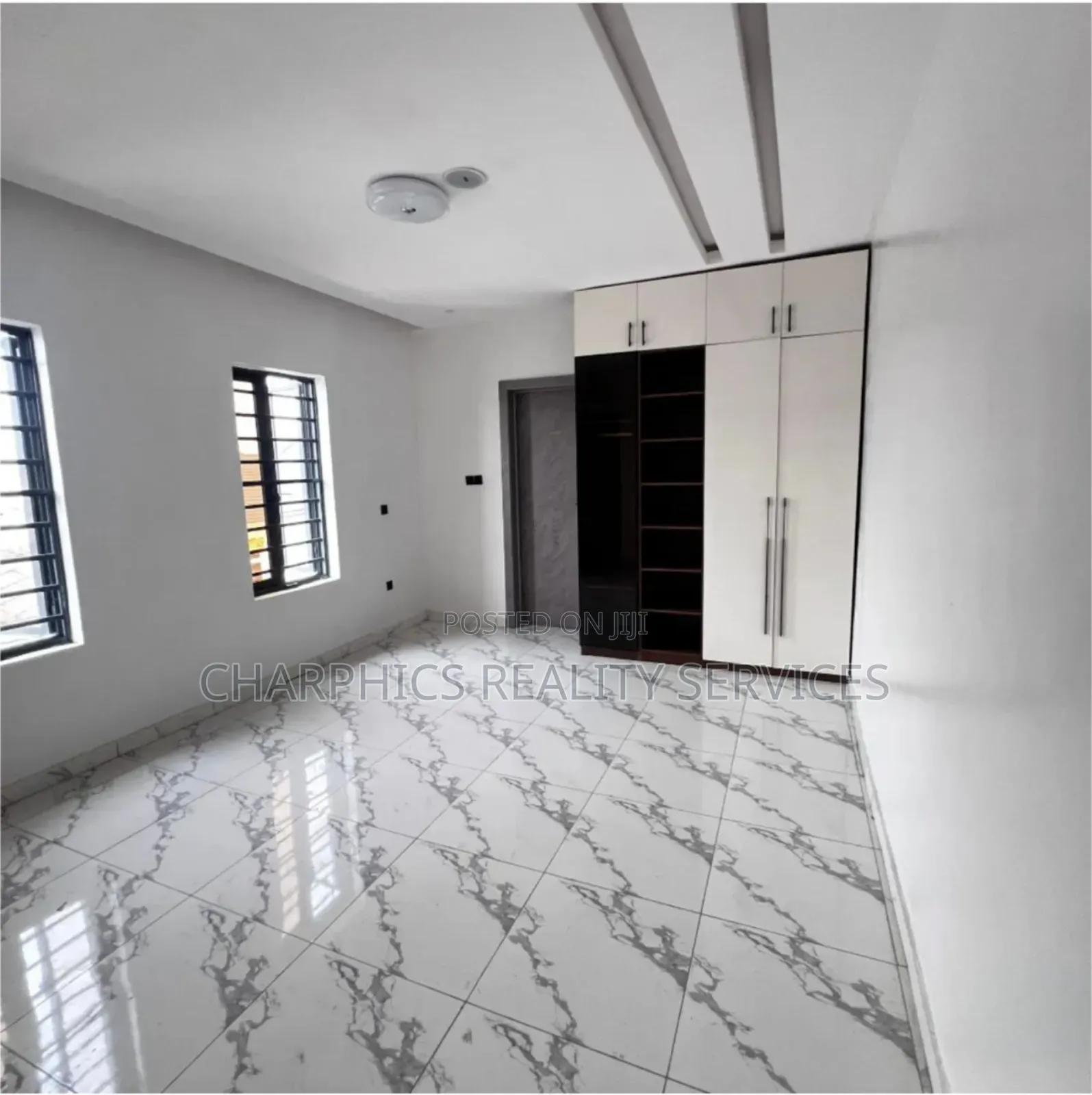 Mini Flat in Lekki Phase 2 for sale