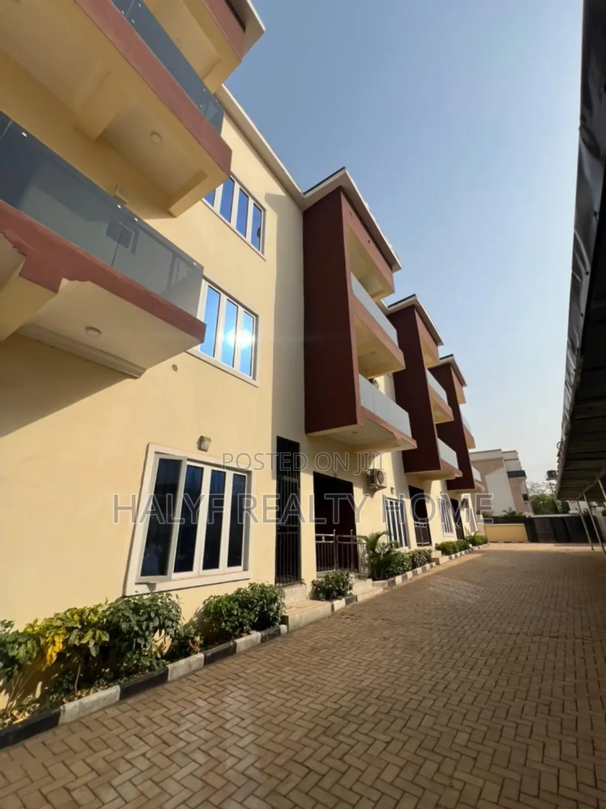 5bdrm Townhouse / Terrace in Terrace, Gudu for rent