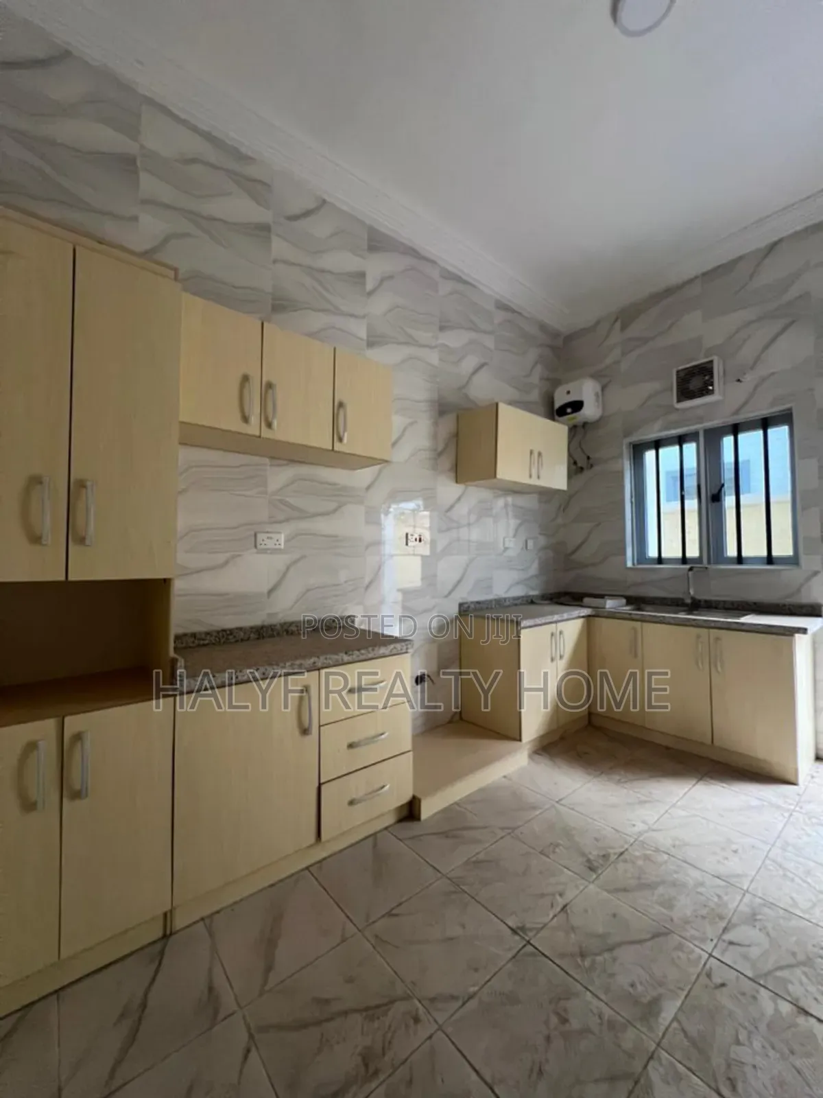 5bdrm Townhouse / Terrace in Terrace, Gudu for rent