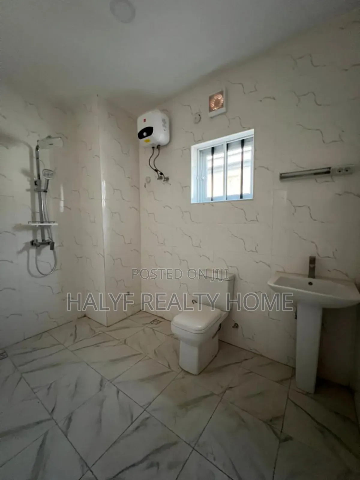 5bdrm Townhouse / Terrace in Terrace, Gudu for rent