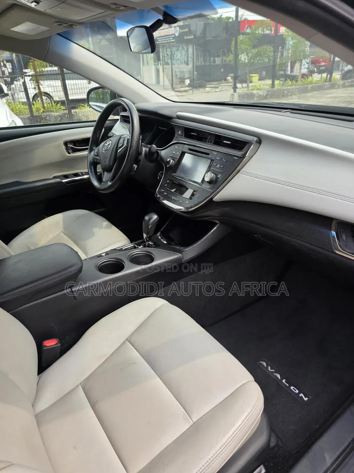 Toyota Avalon XLE FWDSedan (3.6L 6cyl 6A) 2016 Gray