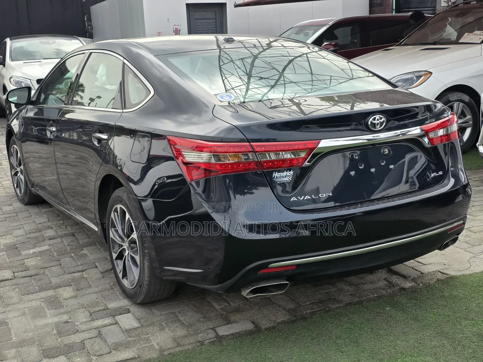 Toyota Avalon XLE FWDSedan (3.6L 6cyl 6A) 2016 Gray