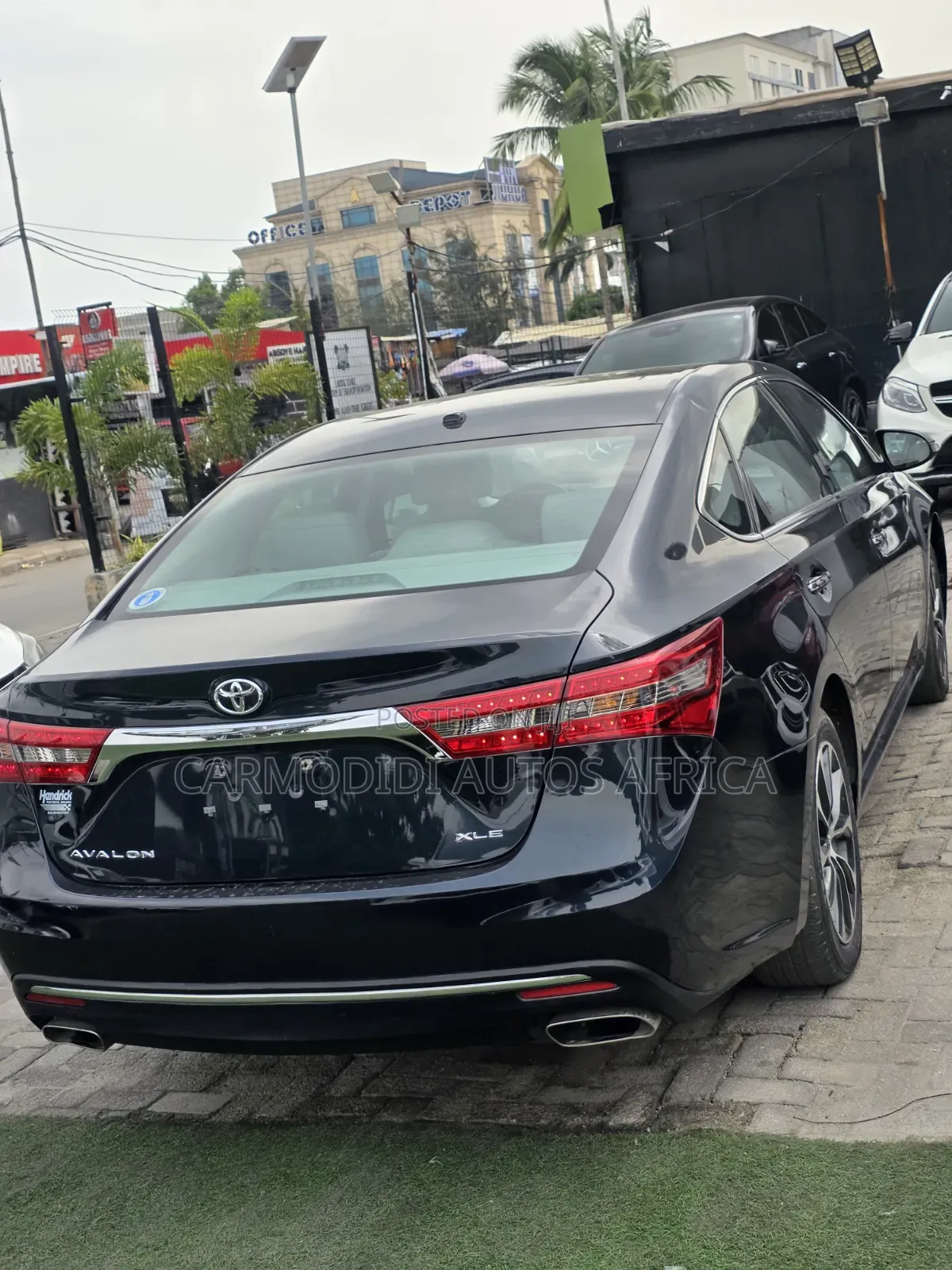 Toyota Avalon XLE FWDSedan (3.6L 6cyl 6A) 2016 Gray