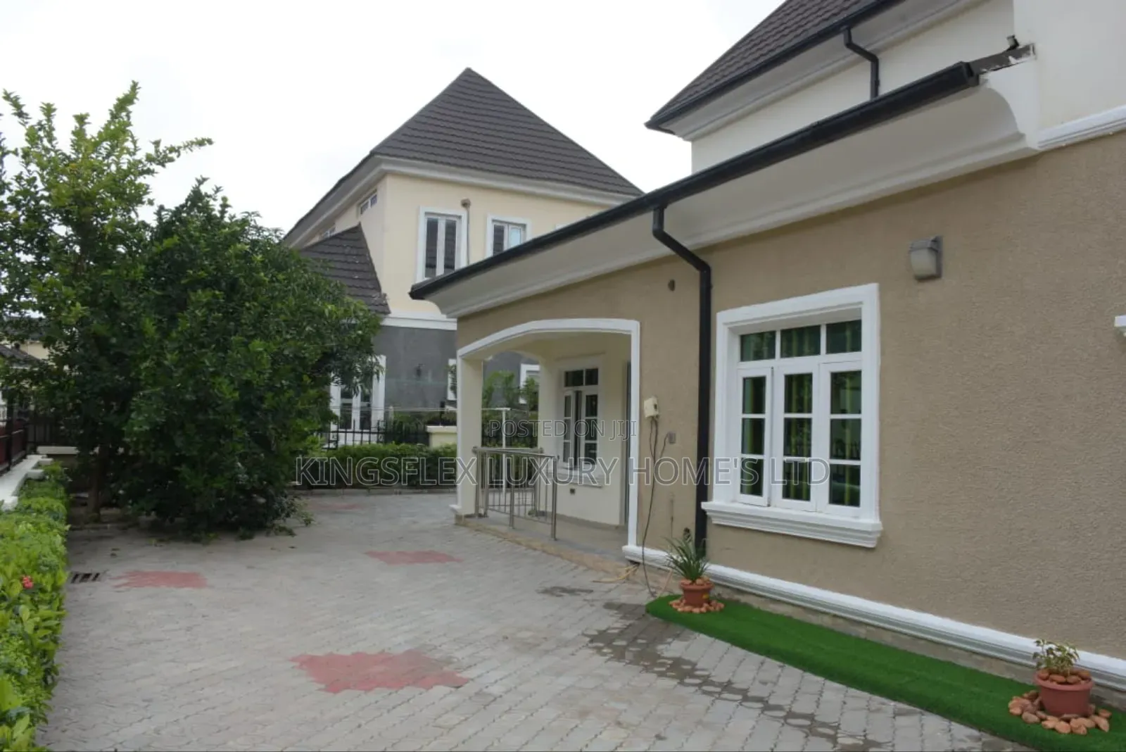 4bdrm Duplex in River Park Estate, Lugbe District for sale