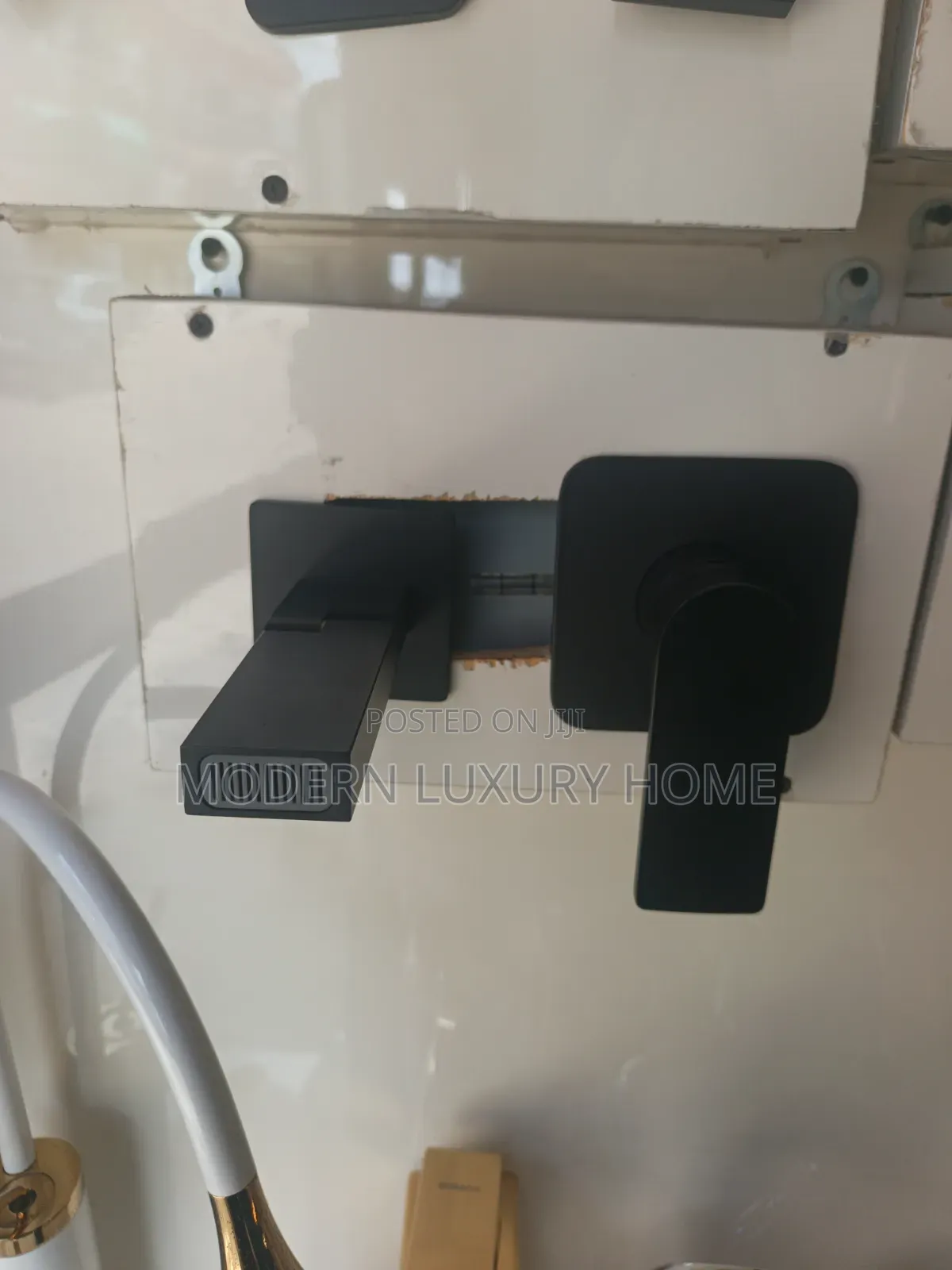 Condict Basin Mixer With Turning Tap