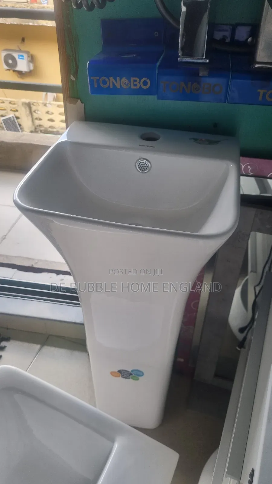 Standing Wash Hand Basin