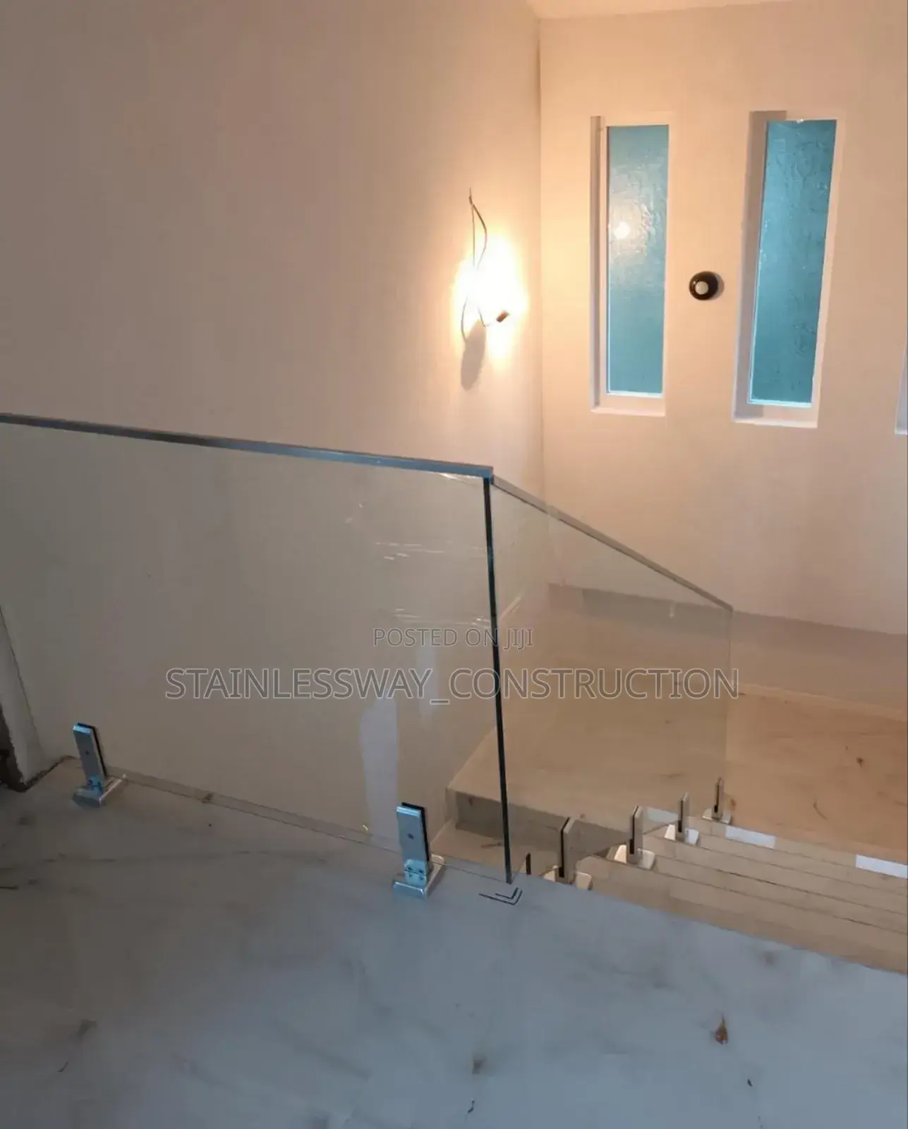 Frameless Pure Glass on Staircase