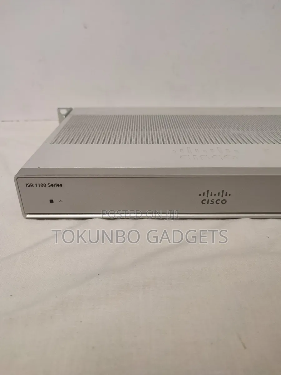 Cisco C1111-8p Router Isr 1100 + Psu Included