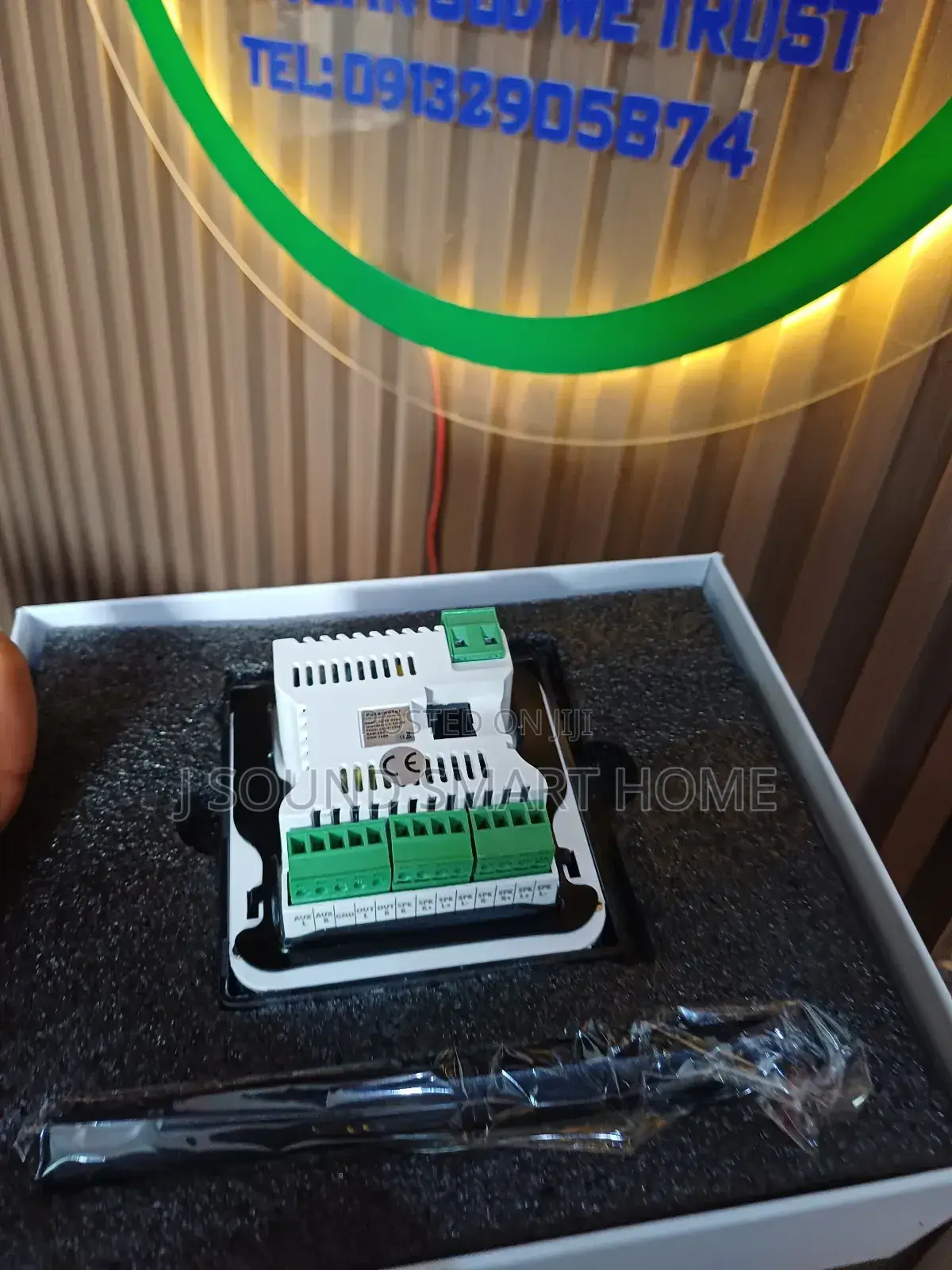 4inches Android in Wall Amplifier With Playstore