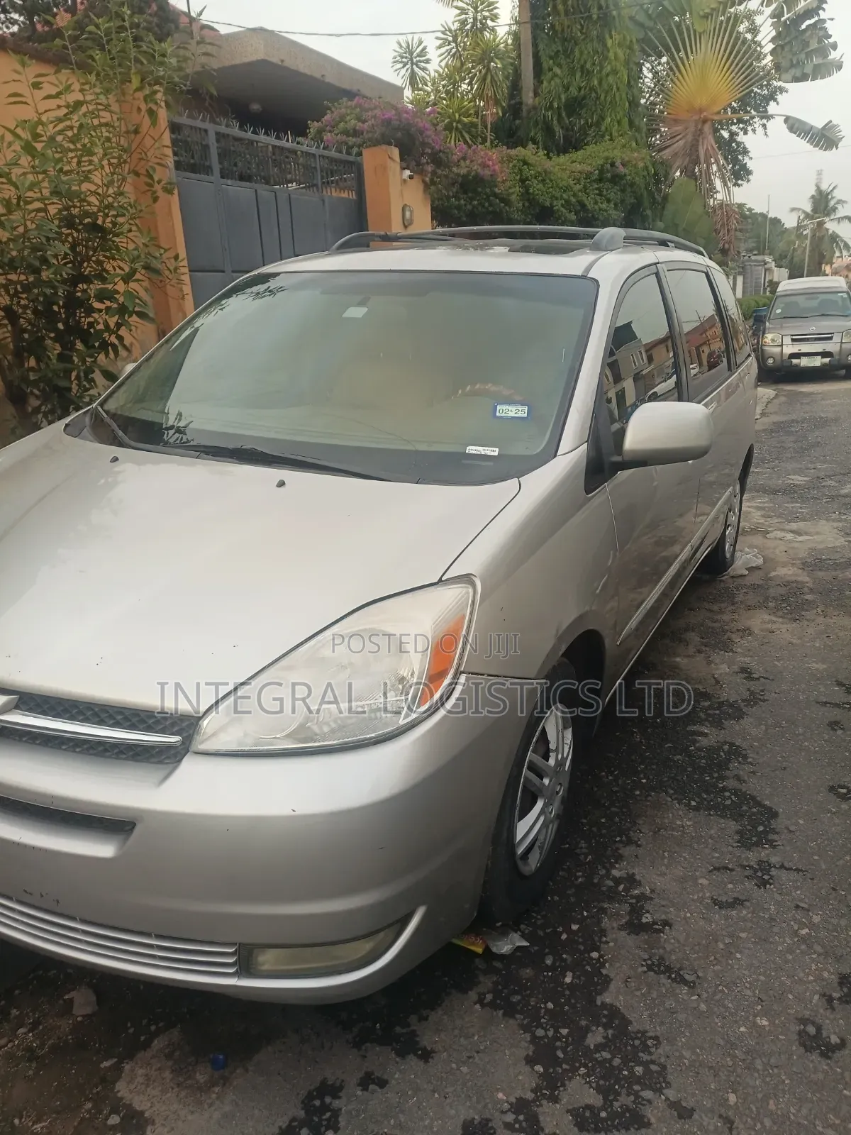 Toyota Sienna 2004 Silver
