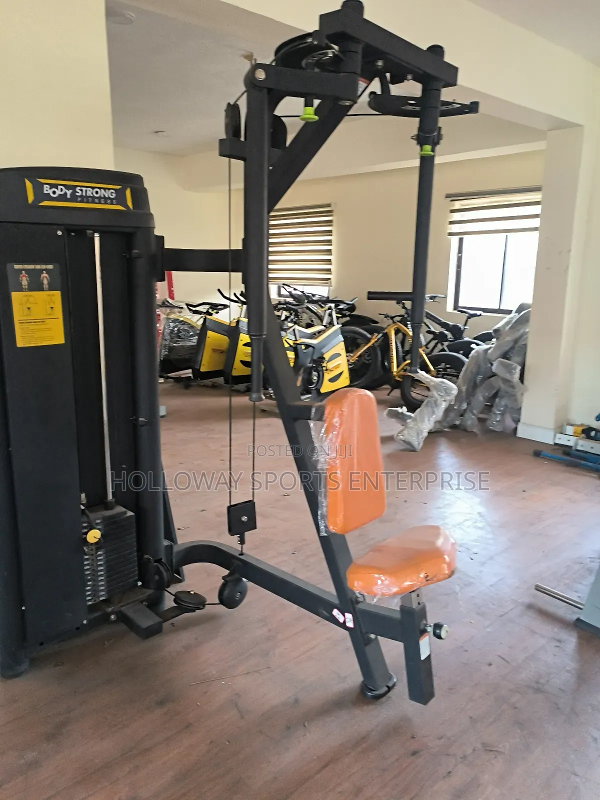 Commercial Pec Deck Machine