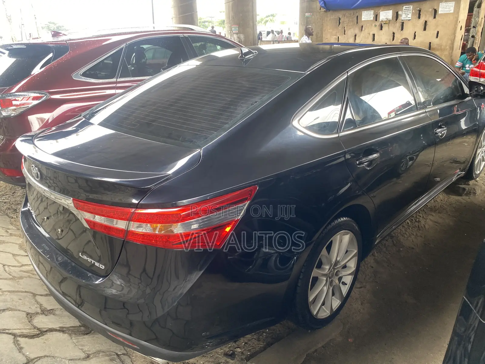 Toyota Avalon Limited Sedan FWD (3.5L 6cyl 6A) 2013 Black