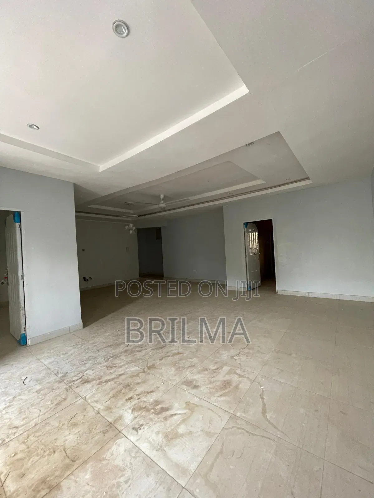 4bdrm Apartment in Life Camp for sale