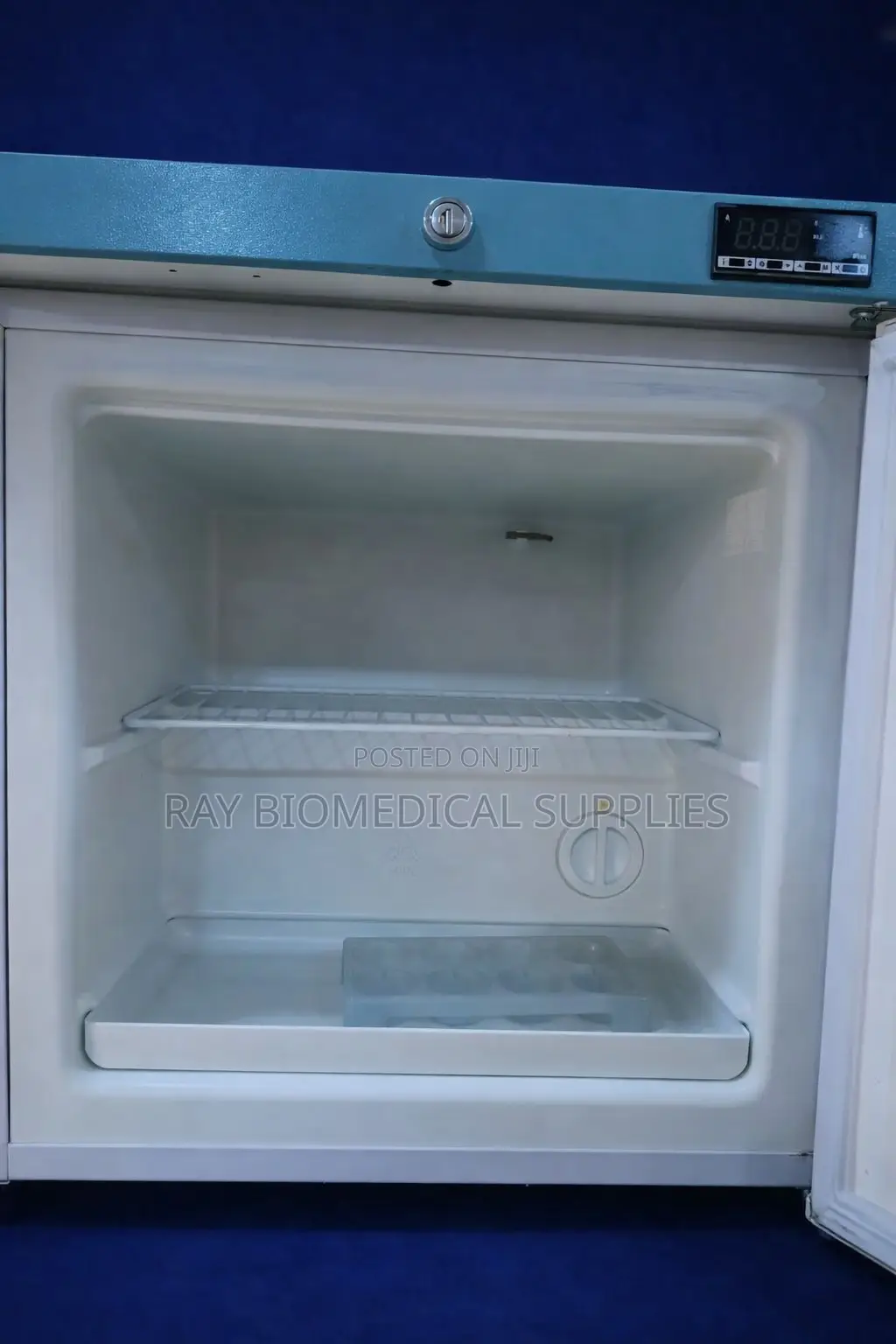 Lec Medical Isu27c - 50l Laboratory Freezer - Solid Door