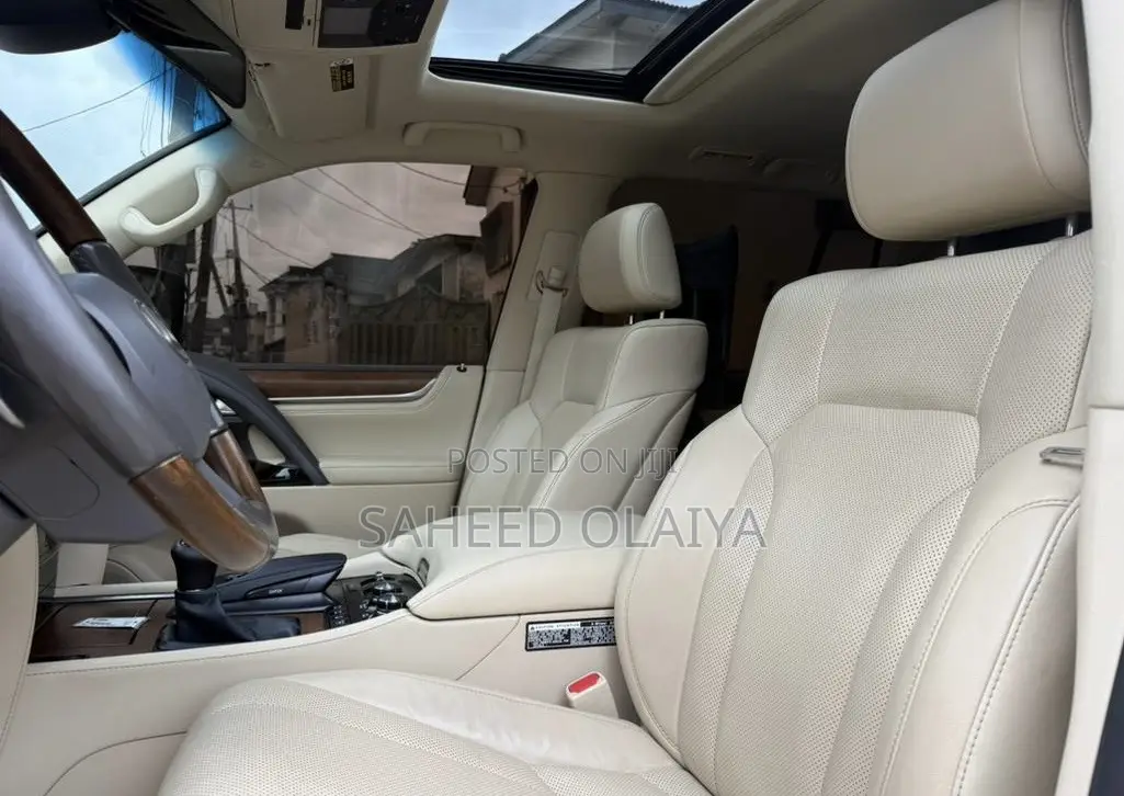 Lexus LX 570 (5 seats) AWD 2017 Black