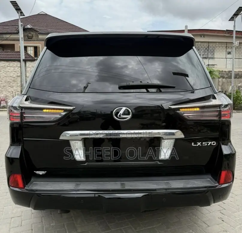 Lexus LX 570 (5 seats) AWD 2017 Black