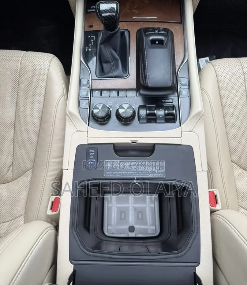 Lexus LX 570 (5 seats) AWD 2017 Black