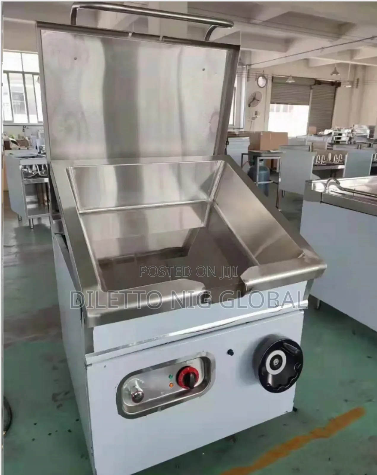 Commercial Tilting Braise Pan 80ltrs
