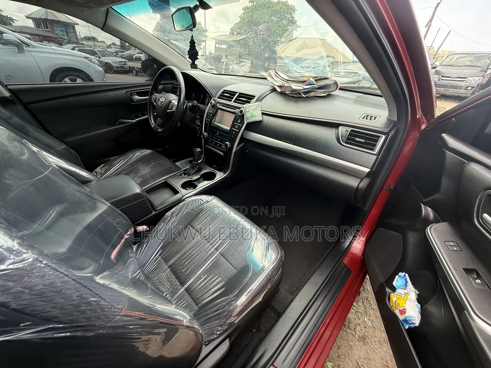 Toyota Camry SE 4dr Sedan (2.5L 4cyl 6A) 2015 Red