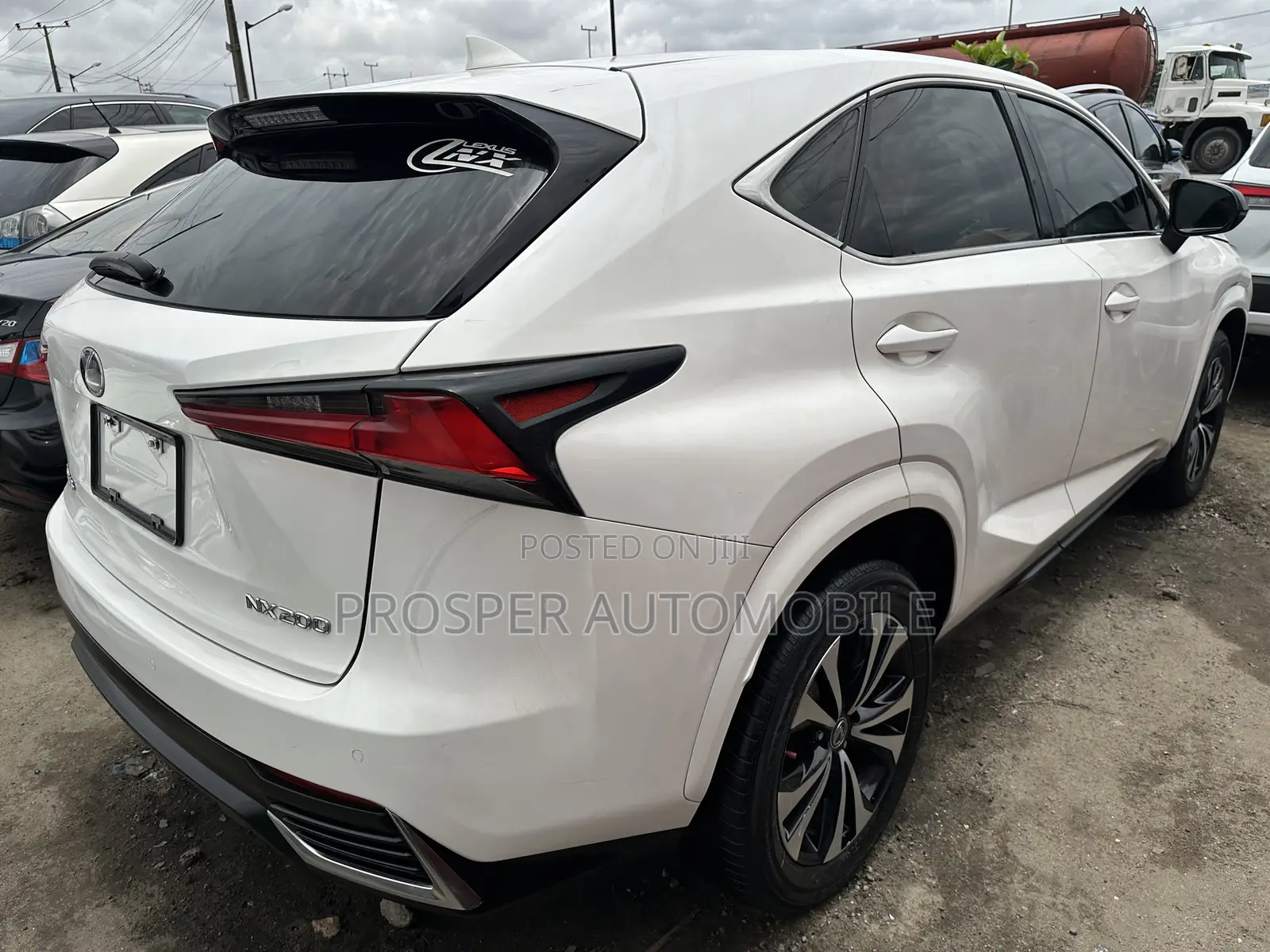 Lexus NX 200t FWD 2017 White
