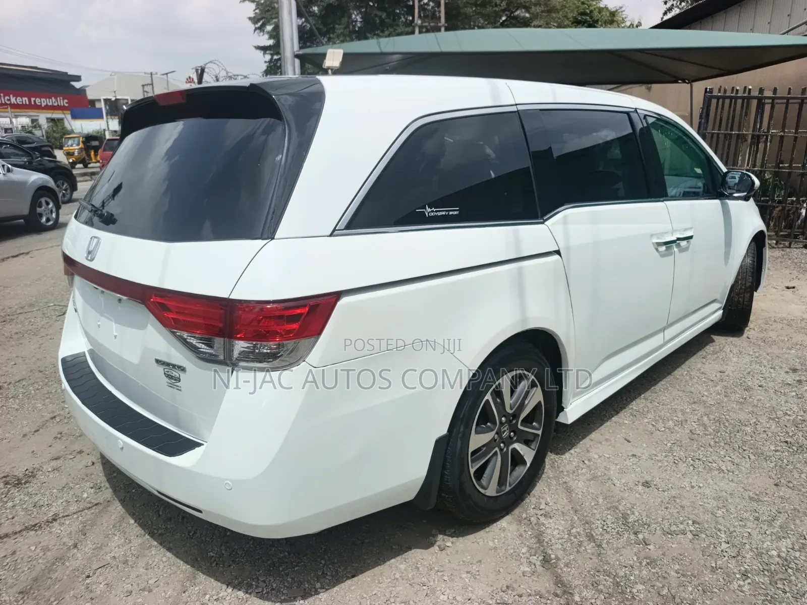 Honda Odyssey Touring 4dr Minivan (3.5L 6cyl 6A) 2014 White
