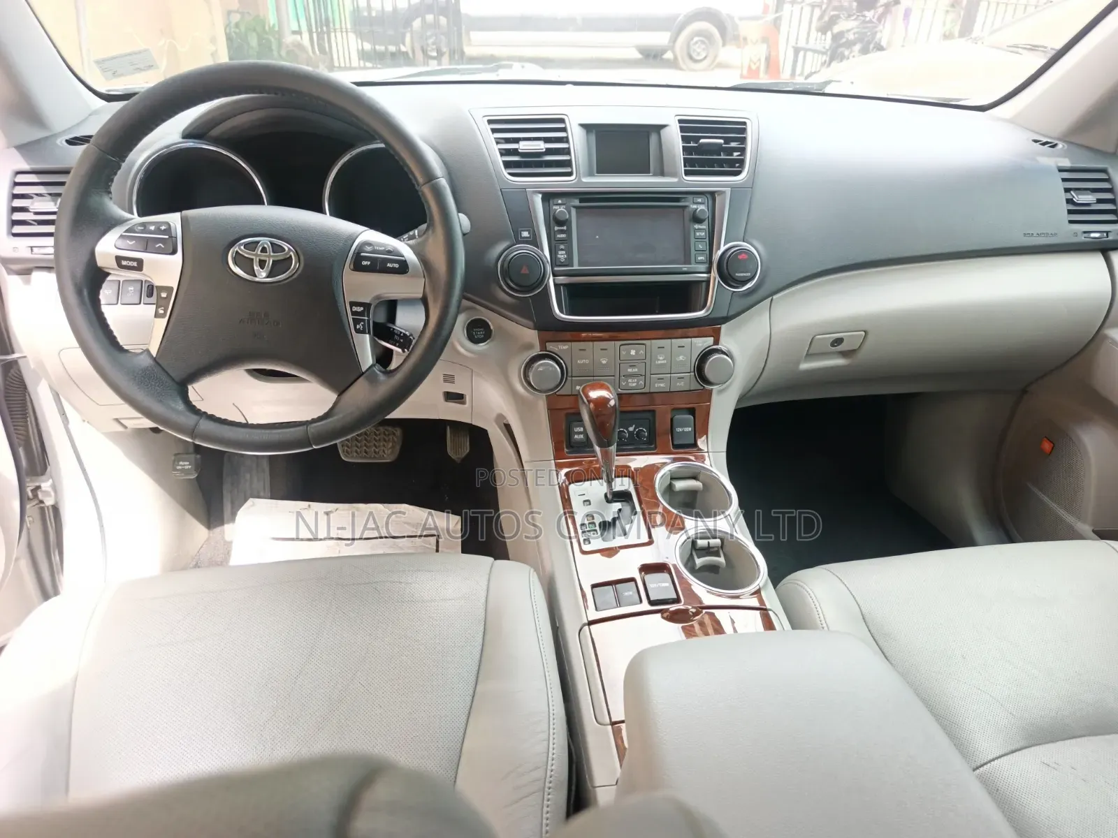 Toyota Highlander Limited 3.5l 4WD 2013 Silver