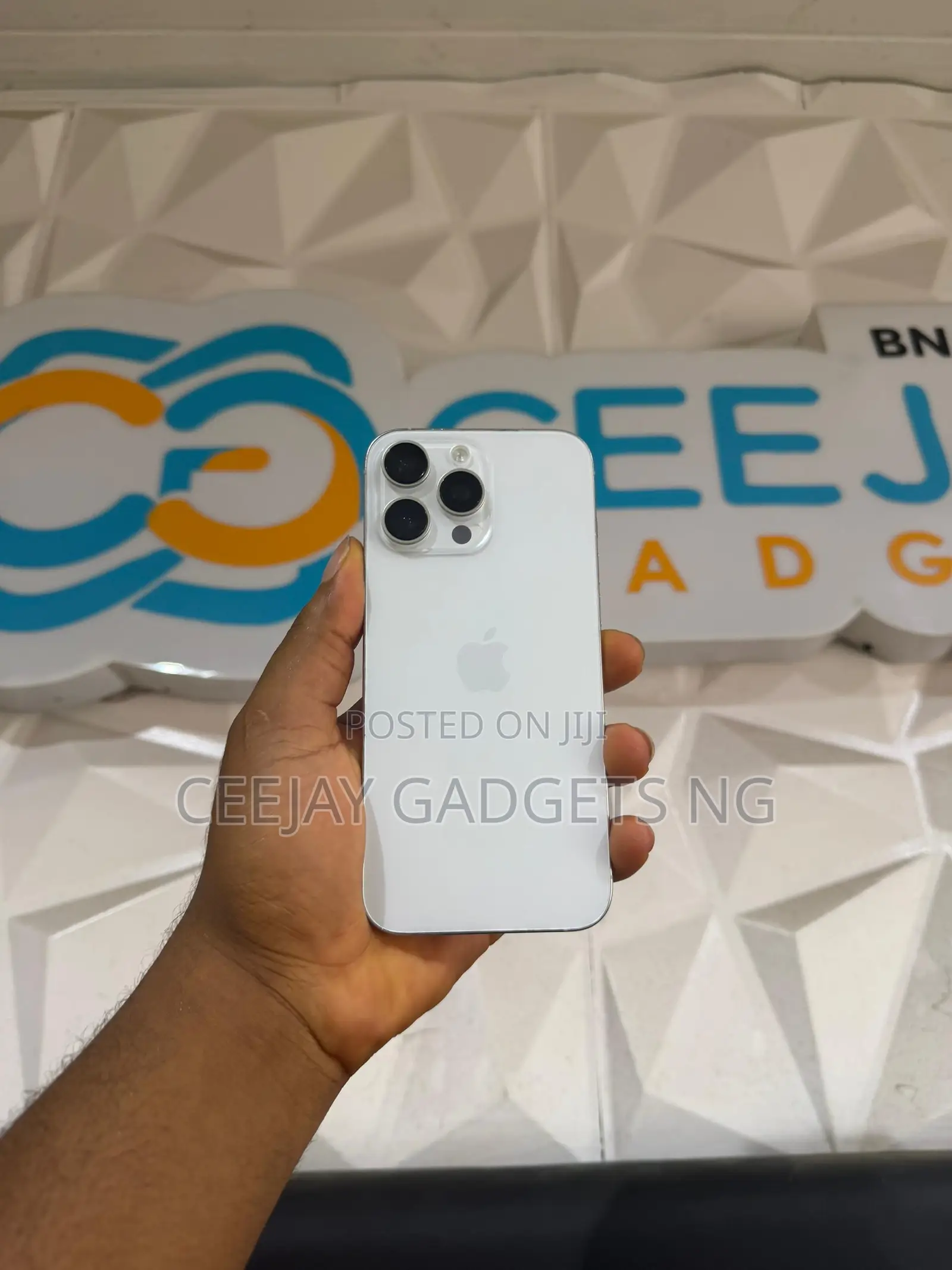 Apple iPhone 16 Pro Max 256 GB White