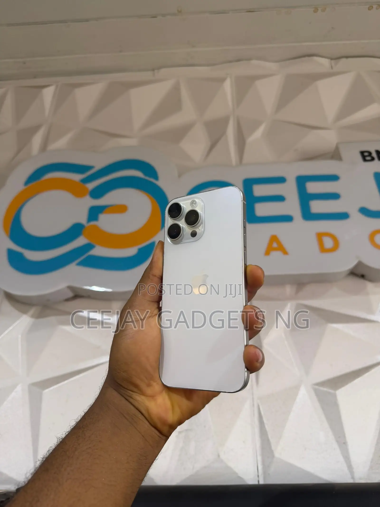 Apple iPhone 16 Pro Max 256 GB White
