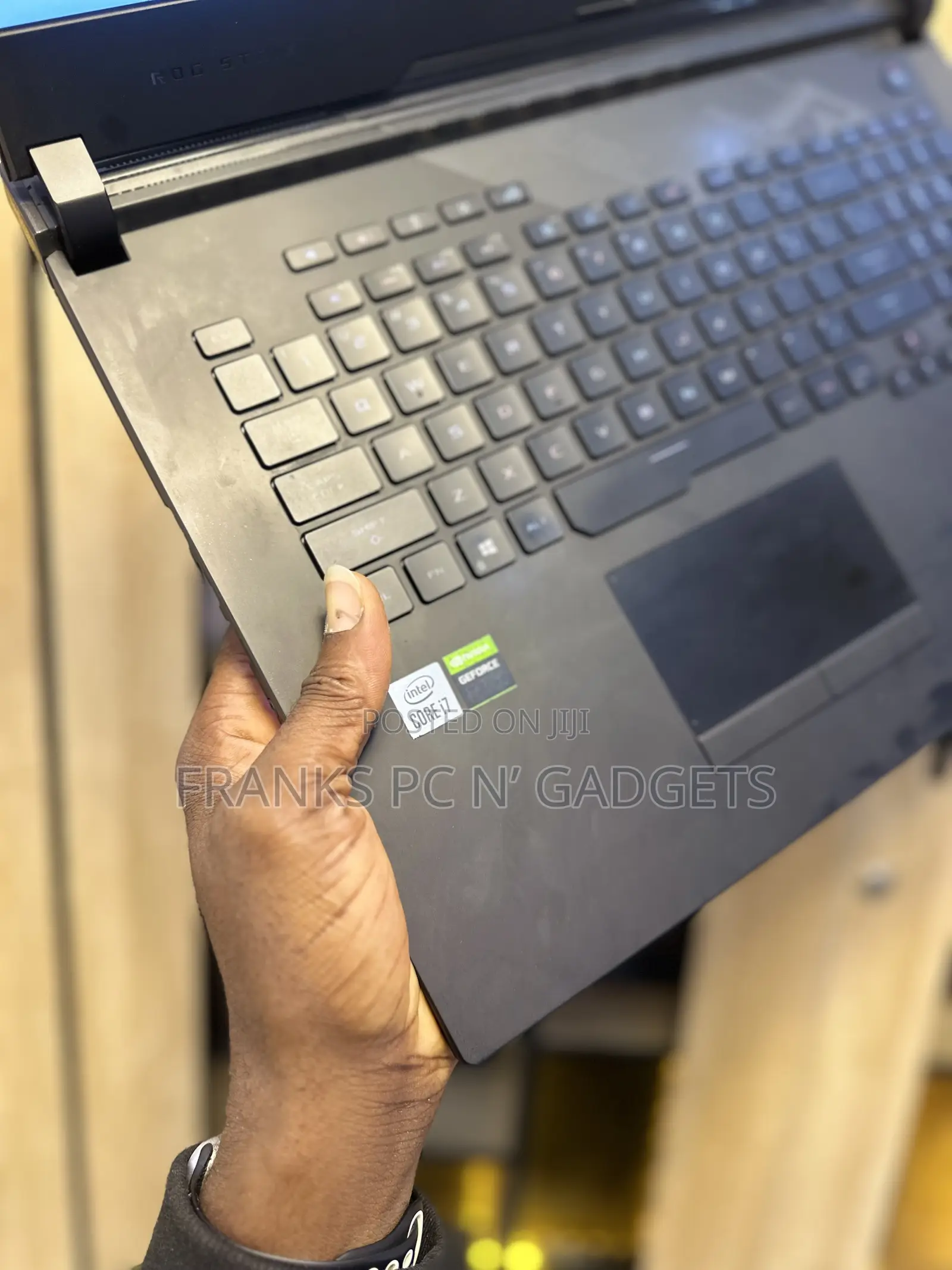 Laptop Asus ROG Strix G16 G614 16GB Intel Core i7 SSD 512GB
