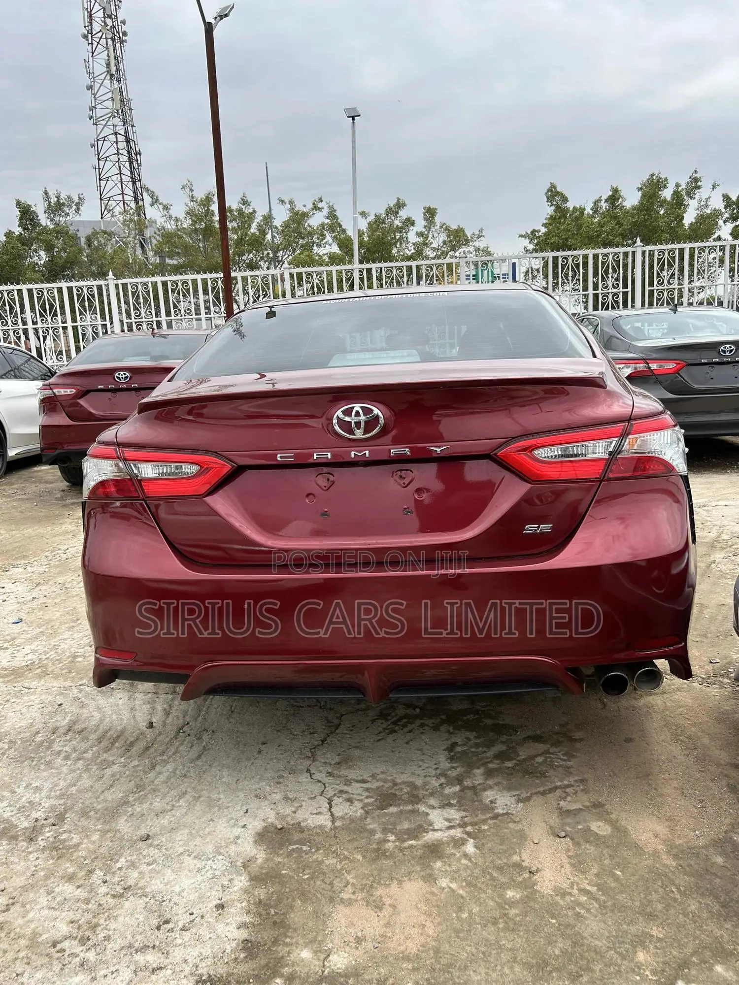 Toyota Camry SE (2.5L 4cyl 8A) 2019 Burgundy
