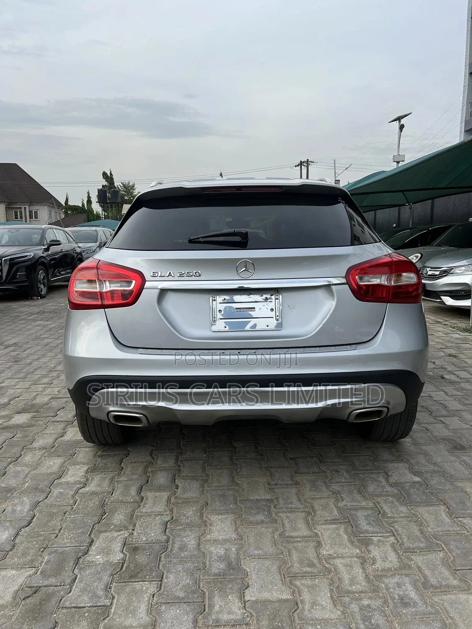 Mercedes-Benz GLA 250 2016 Silver