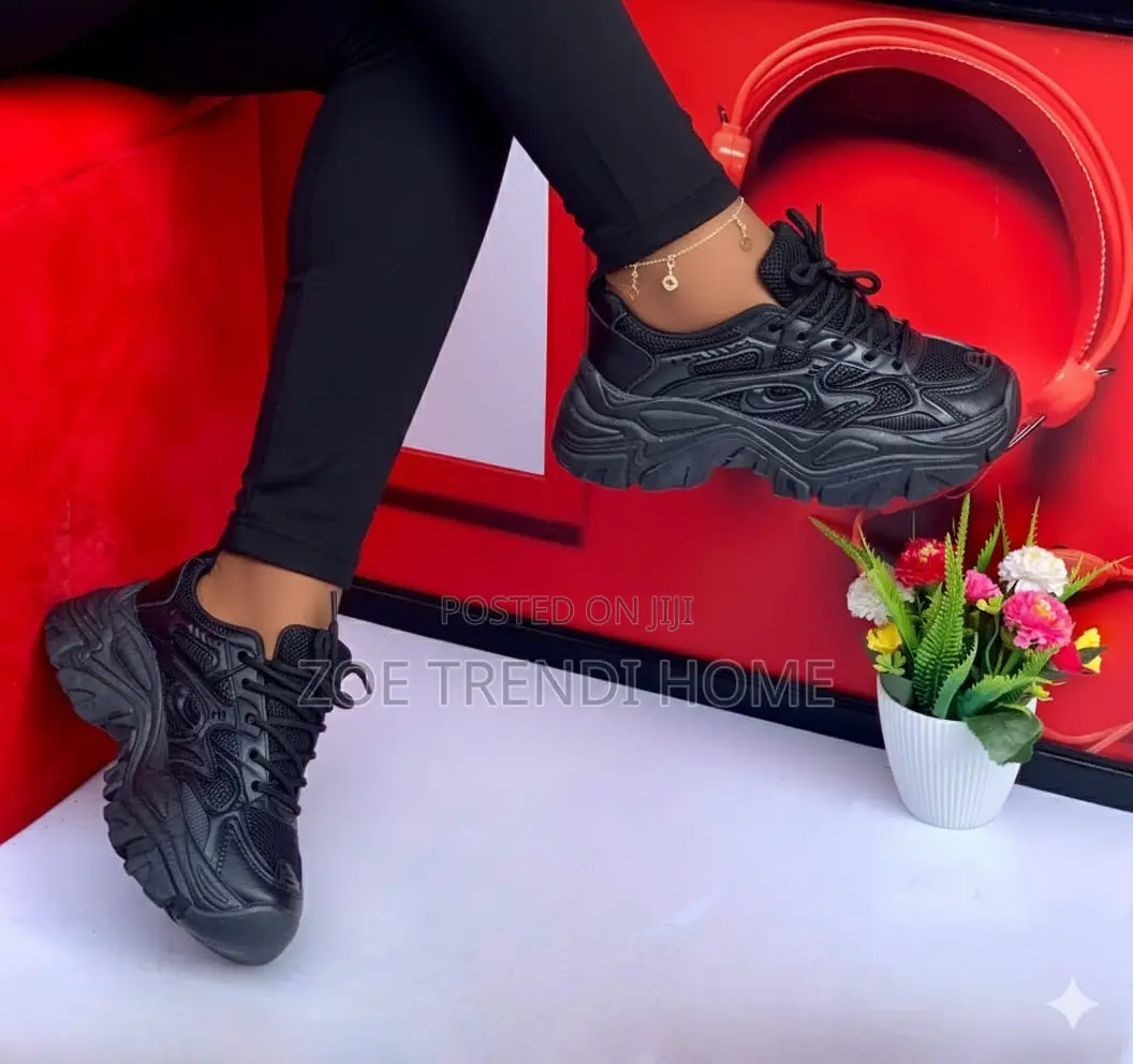 Ladies Street Star Kicks – ( Affordable Luxury Version)