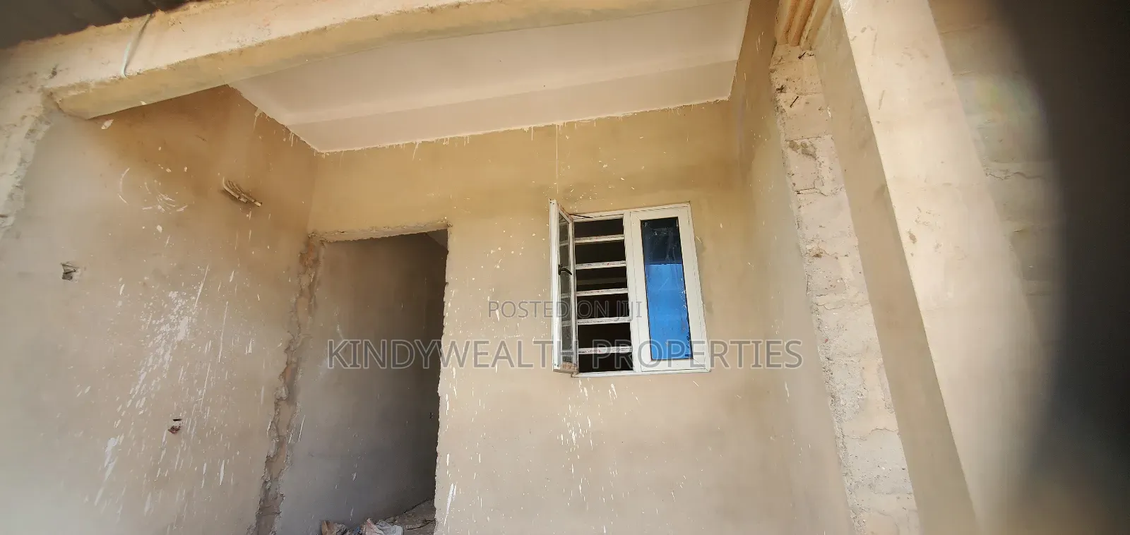6bdrm Block of Flats in Obasohan Estate, Ikpoba-Okha for sale
