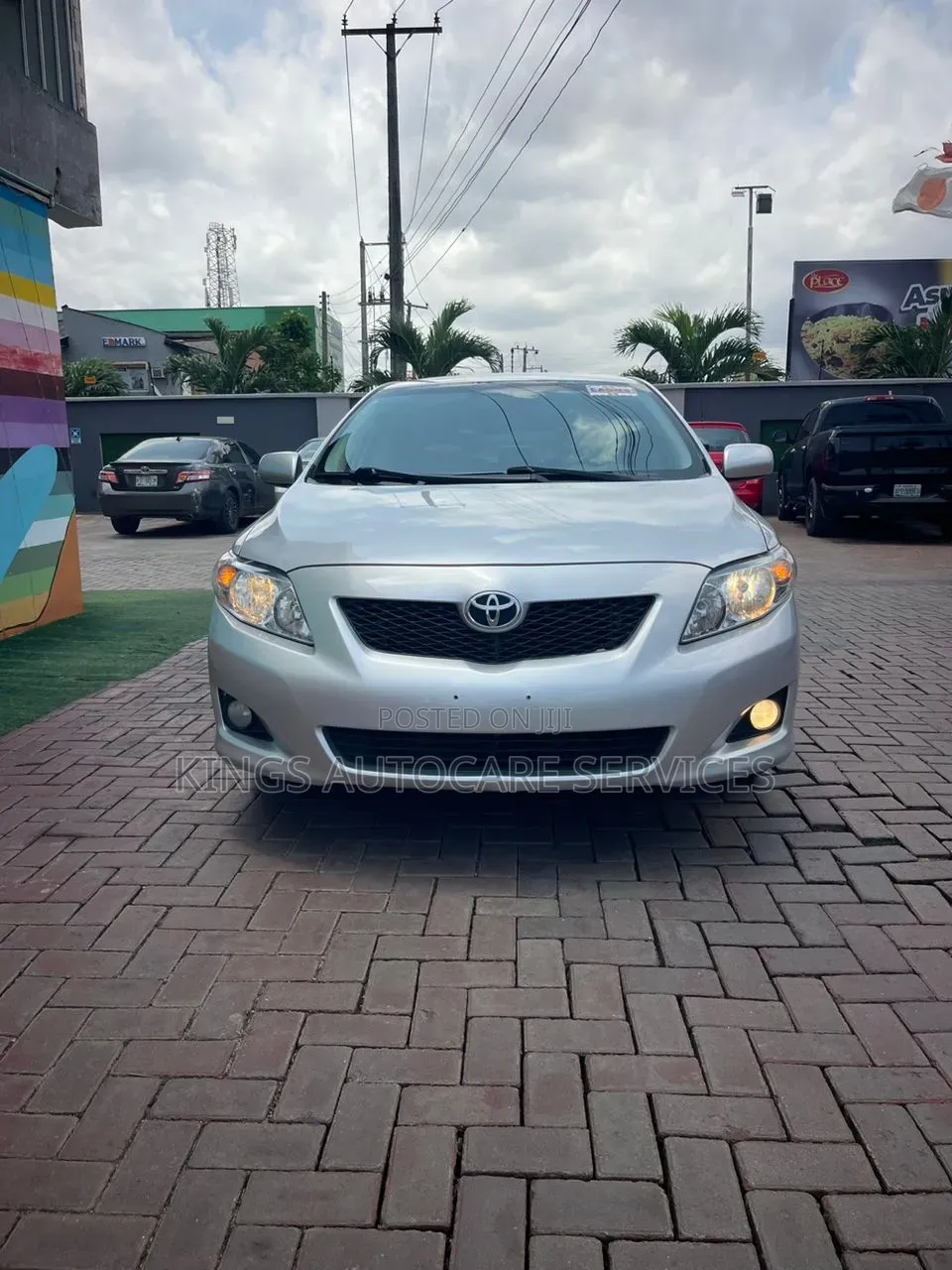 Toyota Corolla LE 4dr Sedan (1.8L 4cyl 4A) 2010 Silver