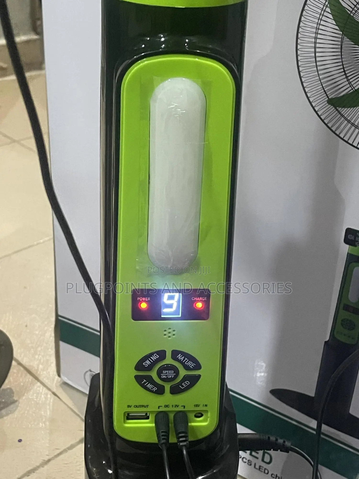 18” Powerful Rechargeable Fan Solar/Bulbs