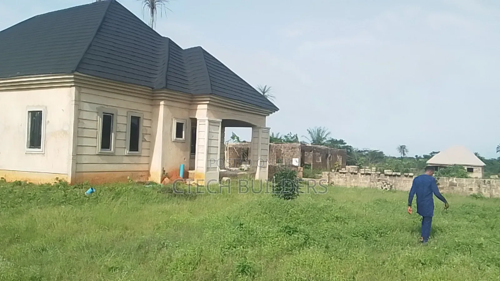 4bdrm Bungalow in Benin City for sale