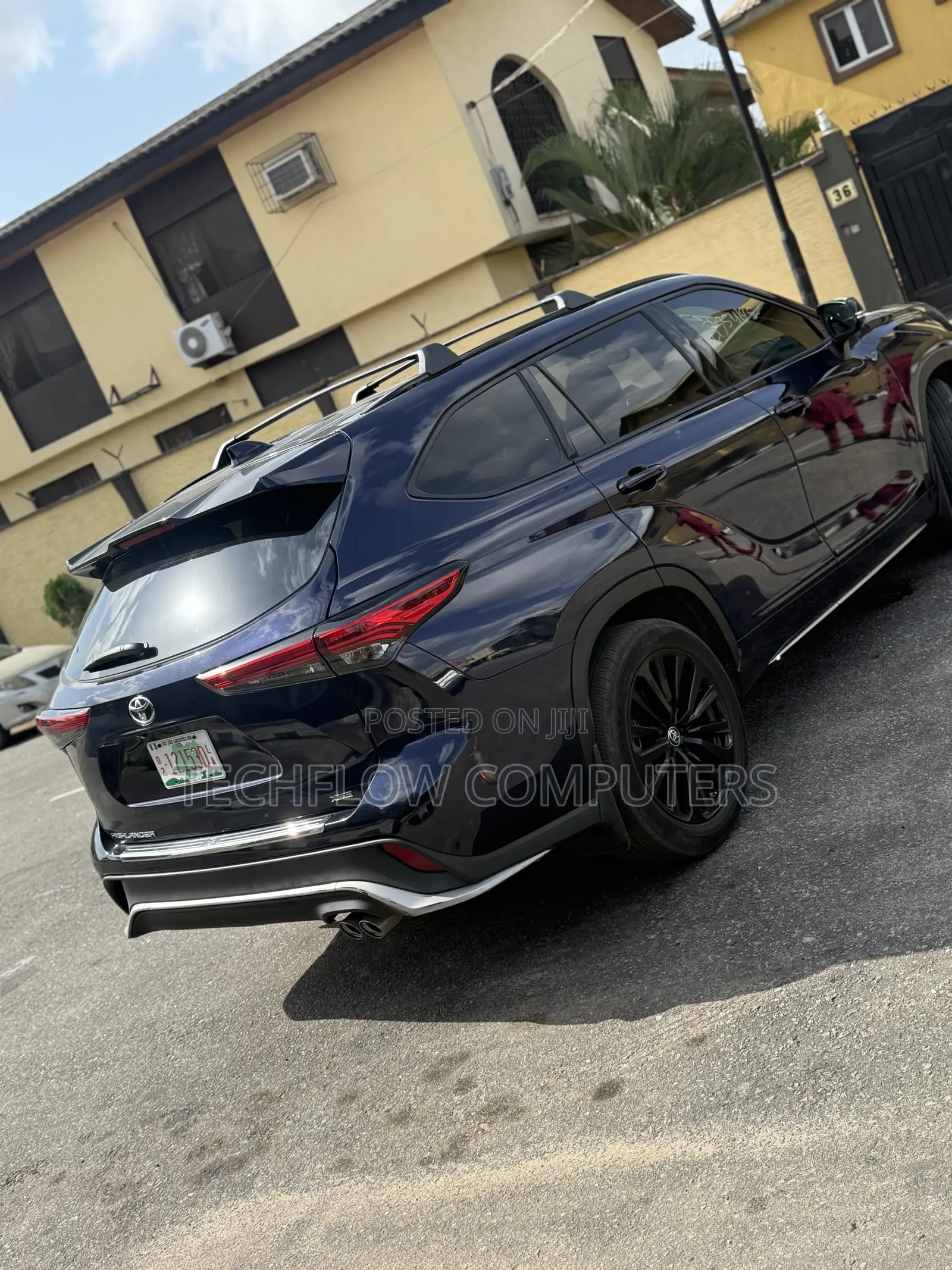 Toyota Highlander XSE AWD 2023 Blue
