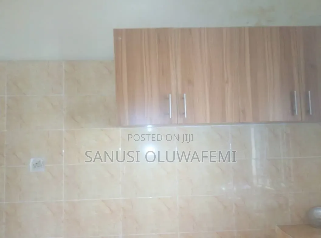 3bdrm Block of Flats in Ikeja GRA for rent