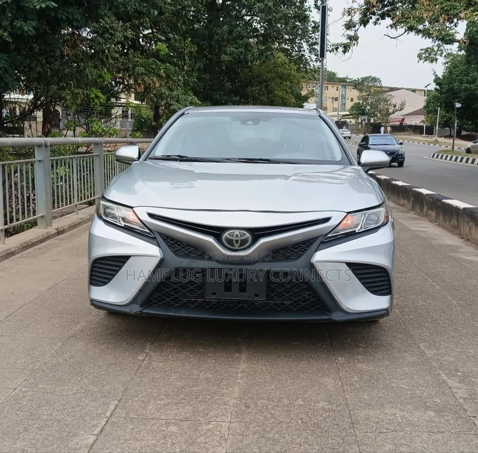 Toyota Camry 2020 Silver