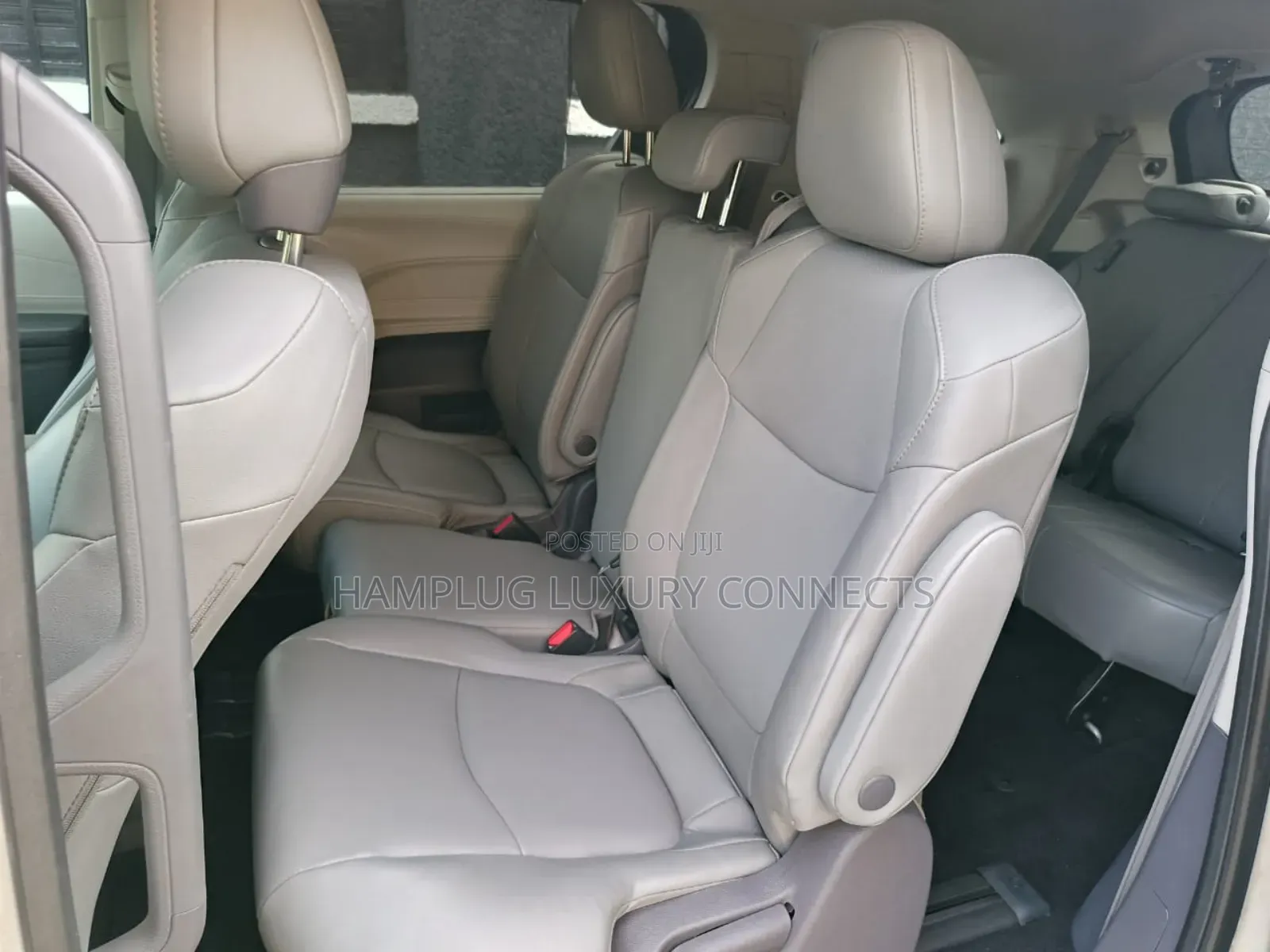 Toyota Sienna 2021 Silver