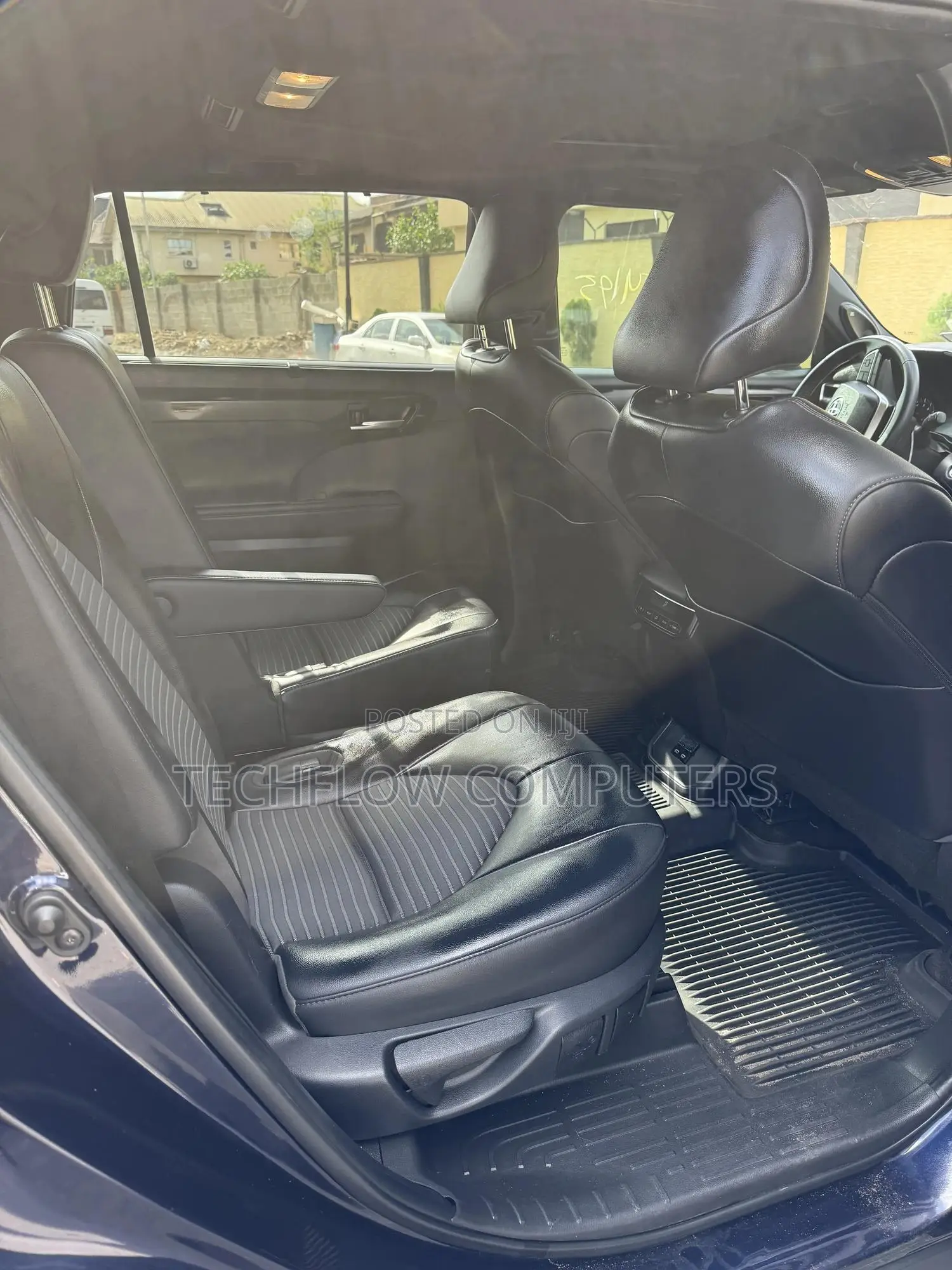 Toyota Highlander XSE AWD 2023 Blue
