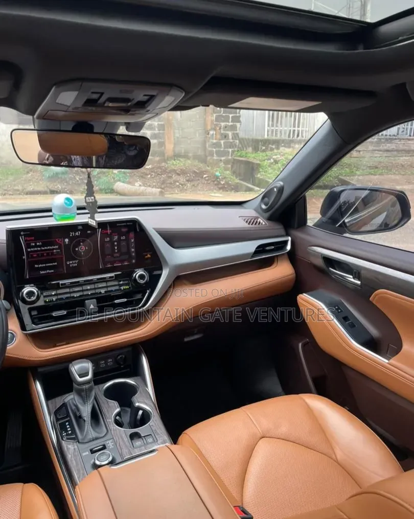 Toyota Highlander Platinum FWD 2023 Black