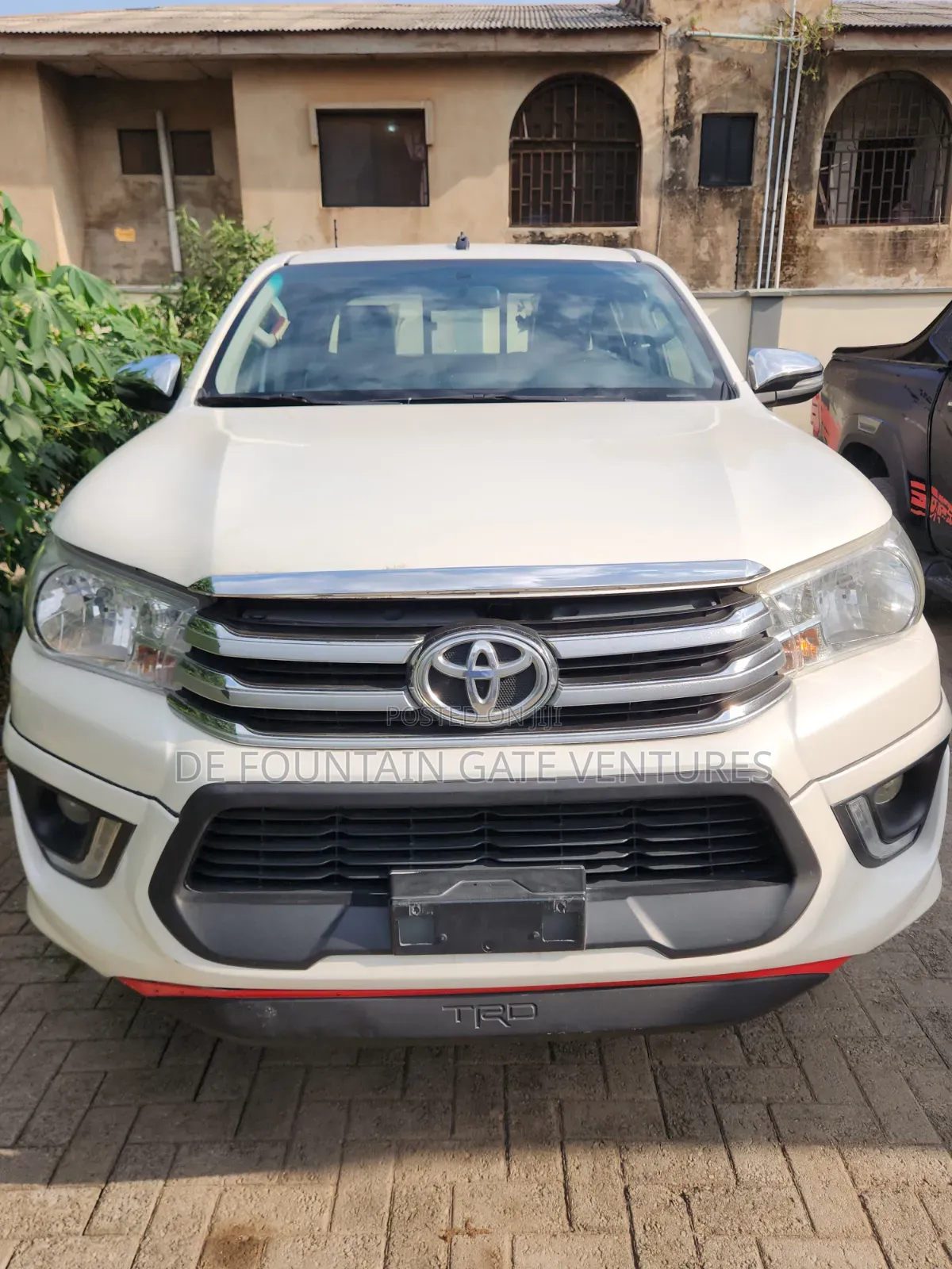 Toyota Hilux SR5 4x4 2019 White