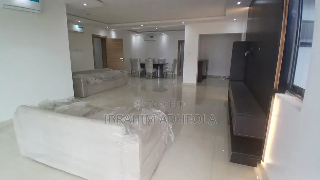 3bdrm Apartment in Adeyinka Oyekan, Ikoyi S.W for sale