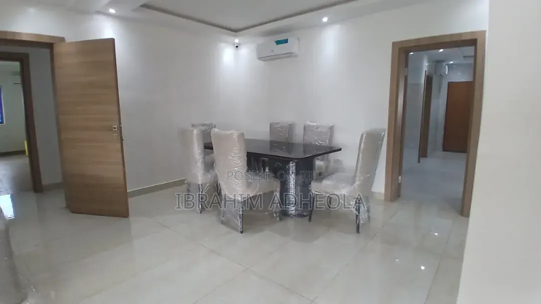 3bdrm Apartment in Adeyinka Oyekan, Ikoyi S.W for sale