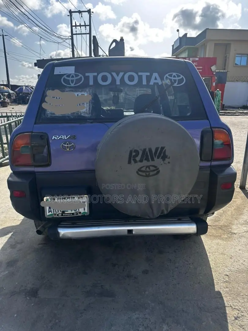 Toyota RAV4 Automatic 2000 Blue
