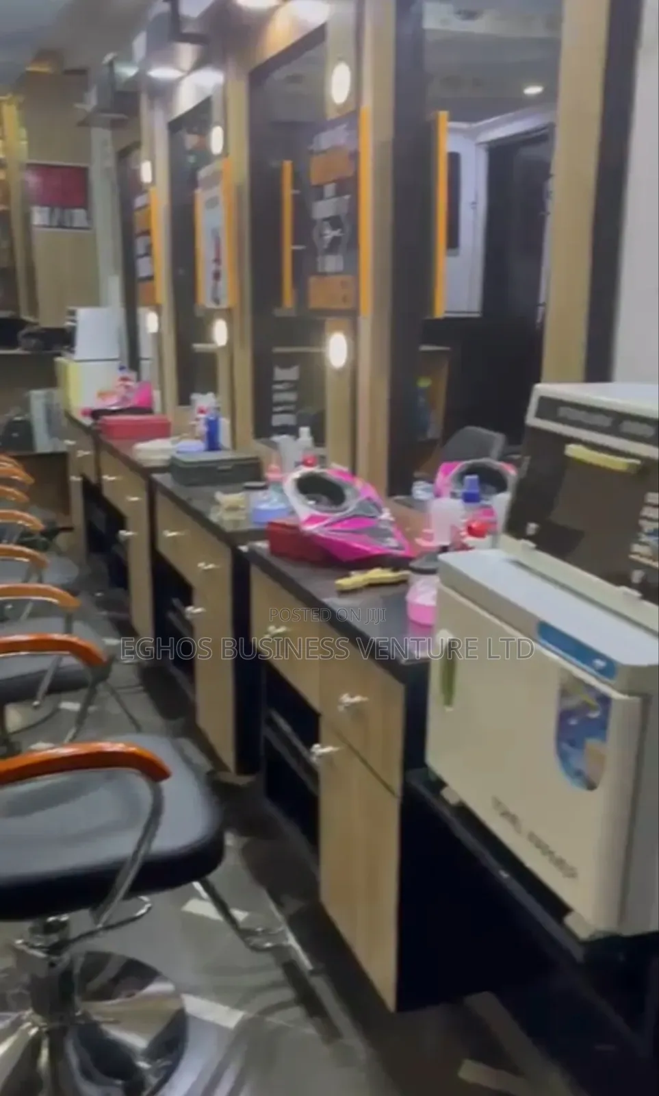 Barbershop for Urgent Sale